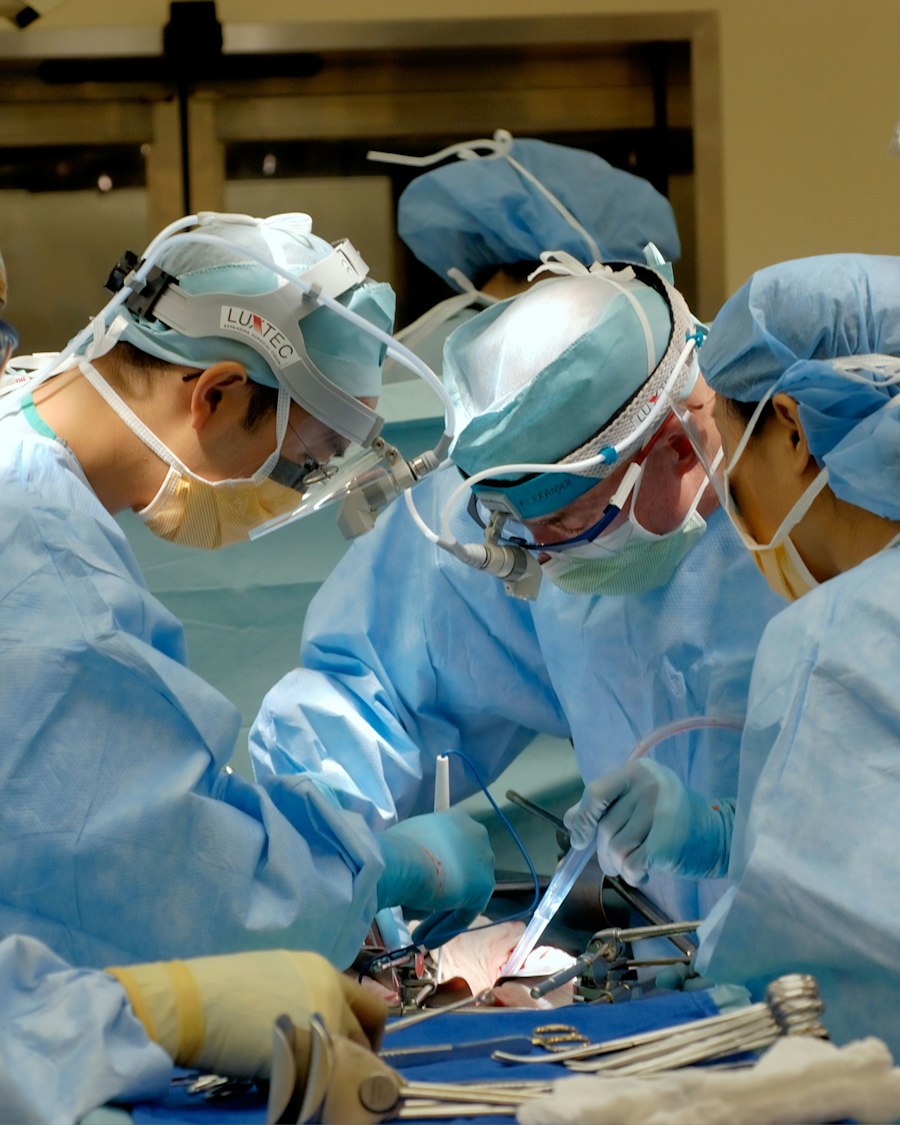 Equipo médico de Giormar en quirófano